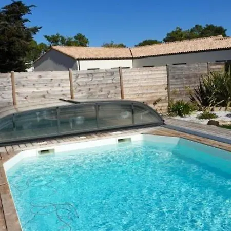 De 3 Chambres Avec Piscine Privee Jardin Clos Et Wifi A Jean De Monts A 3 Km De La Plage Villa *