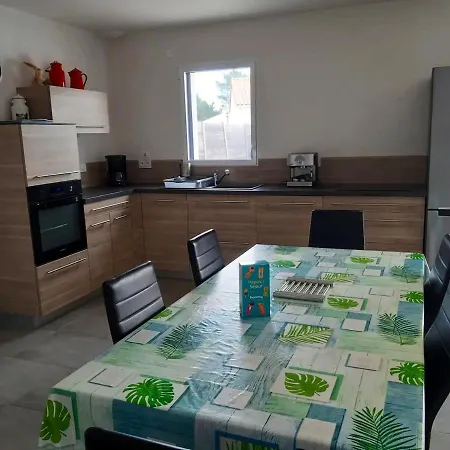 De 3 Chambres Avec Piscine Privee Jardin Clos Et Wifi A Jean De Monts A 3 Km De La Plage Saint-Jean-de-Monts