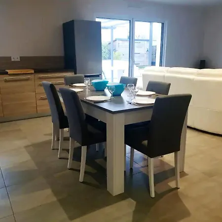 Villa De 3 Chambres Avec Piscine Privee Jardin Clos Et Wifi A Jean De Monts A 3 Km De La Plage Saint-Jean-de-Monts