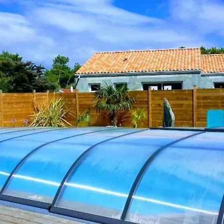 De 3 Chambres Avec Piscine Privee Jardin Clos Et Wifi A Jean De Monts A 3 Km De La Plage Villa Saint-Jean-de-Monts