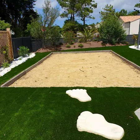 De 3 Chambres Avec Piscine Privee Jardin Clos Et Wifi A Jean De Monts A 3 Km De La Plage