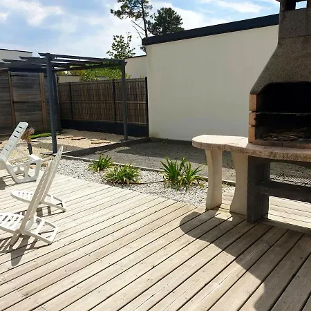 Villa De 3 Chambres Avec Piscine Privee Jardin Clos Et Wifi A Jean De Monts A 3 Km De La Plage *